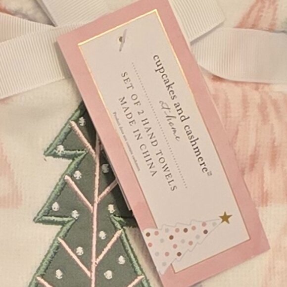 NWT Cupcakes and Cashmere Pink Tree Hand Towels - Set of 2 - Picture 3 of 3